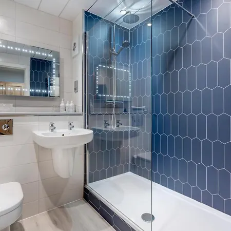 Guest house Crooklands Hotel 3*