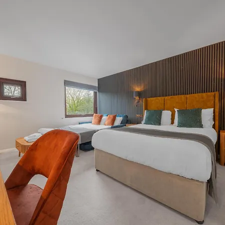 The Crooklands, Bw Signature Collection