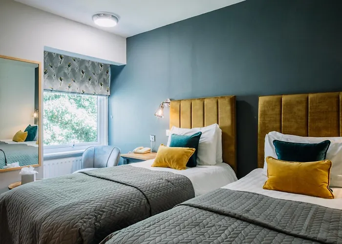 The Crooklands, Bw Signature Collection