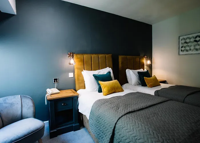 The Crooklands, Bw Signature Collection