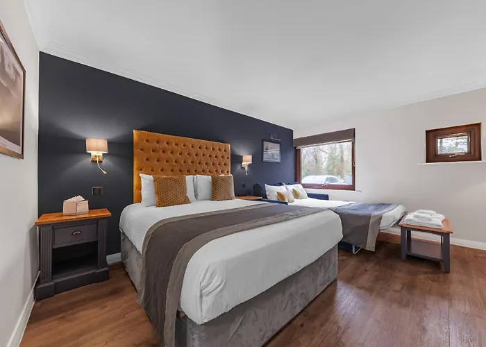 The Crooklands, Bw Signature Collection Guest house